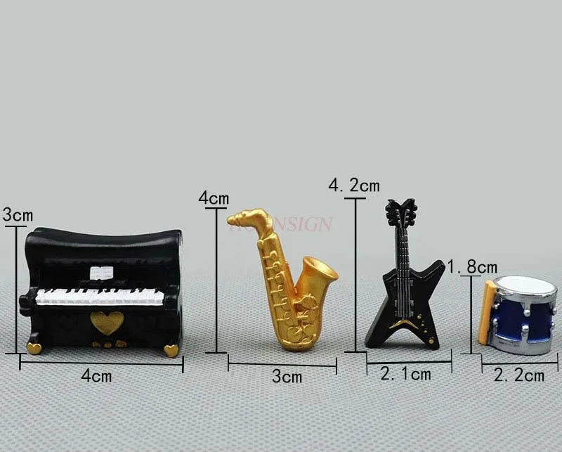 模擬ミニチェロ、バイオリン、ピアノ、楽器モデル、人形、漫画、マイクロ風景、ケーキオーナメント