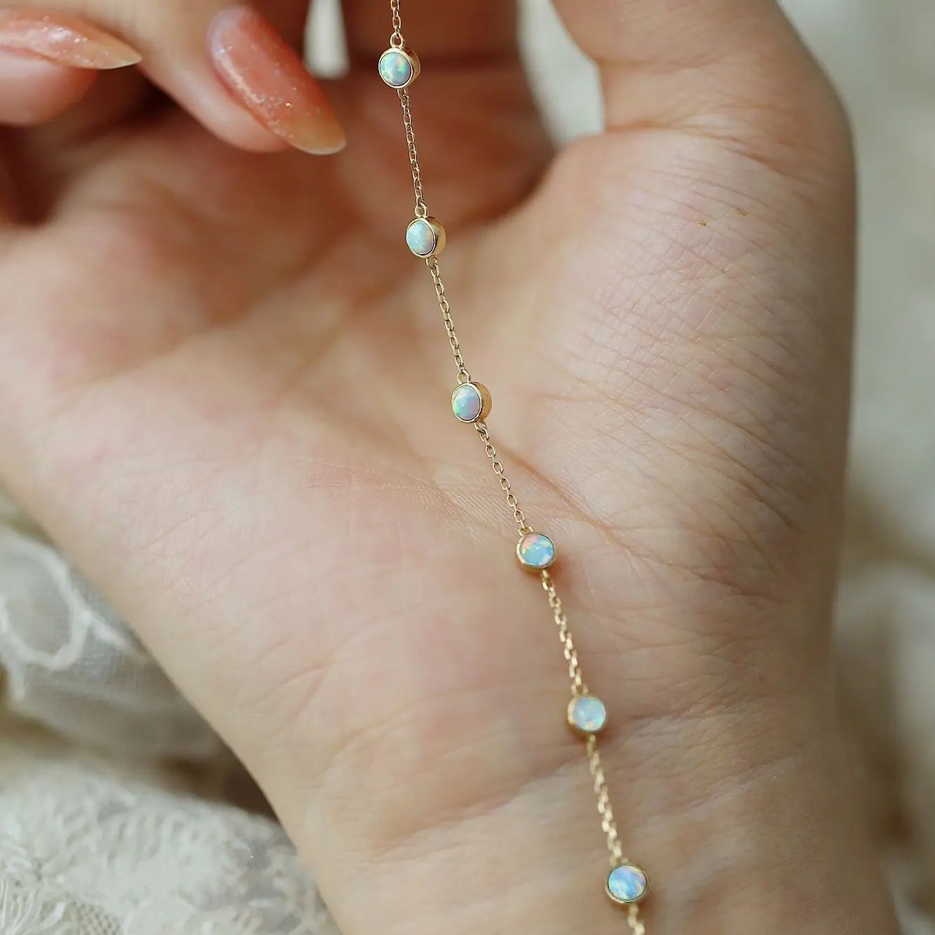 New in round Opal bracelet for women retro Fresh blue chain bangles fashion and simple layered style simple jewelry gift