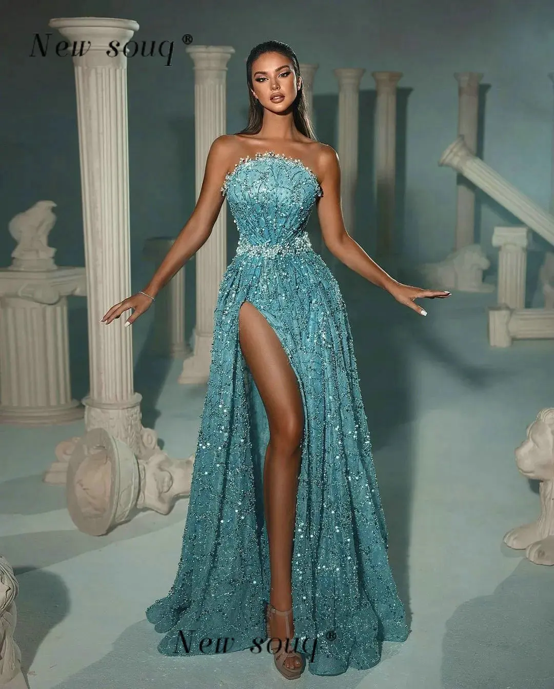 

Sparkly Blue Scalloped Strapless Evening Dresses with Side Slit Sleeveless Beaded Pearls Prom Formal Dinner Gowns Long Vestidos