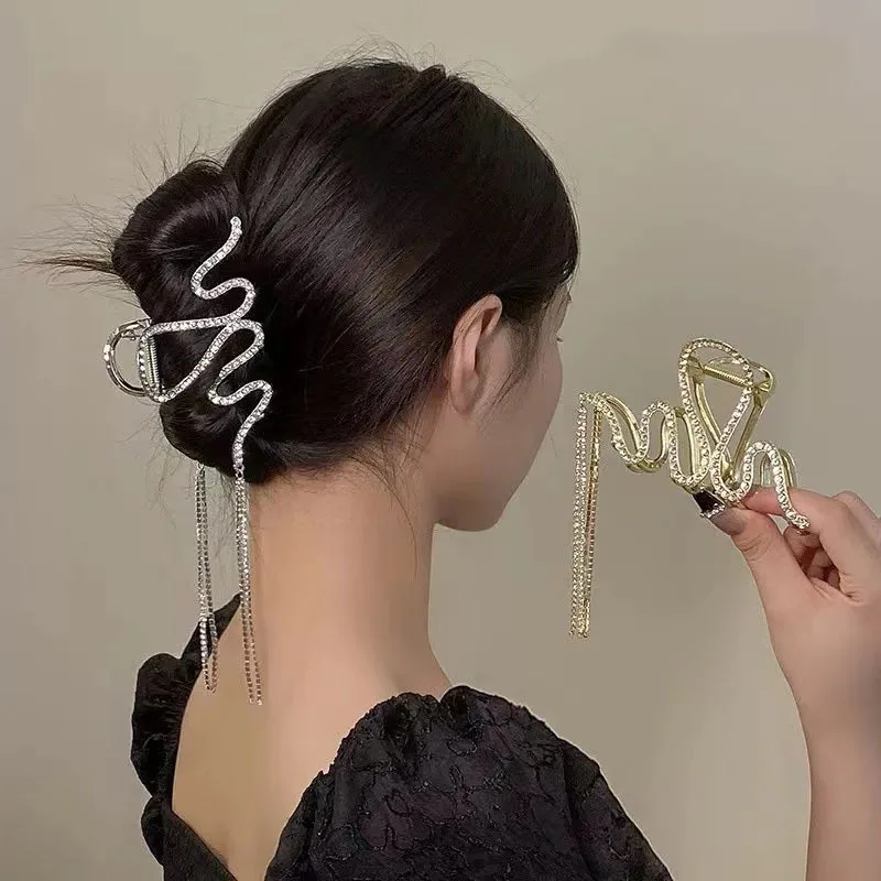 Tassel clip with advanced sense, extra large hair clip, snake shaped curly hair clip on the back of the head for women