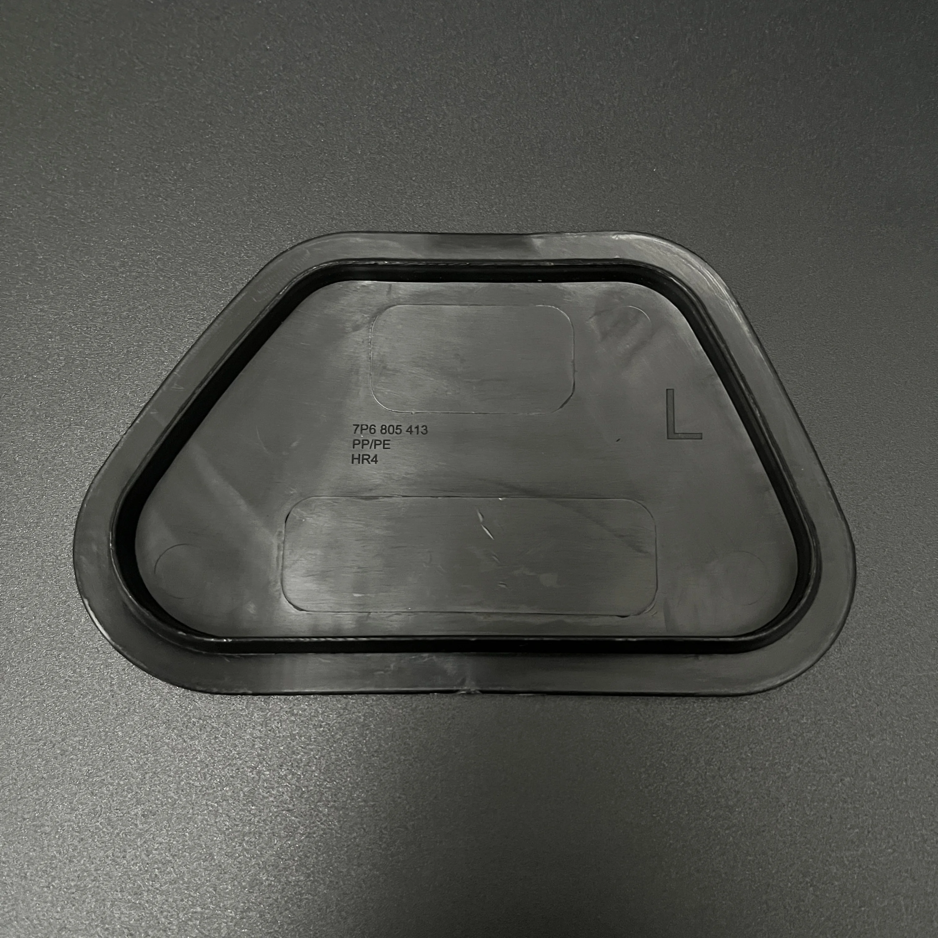 Linke oder rechte Kotflügelverlängerungsabdeckung 7P6805413 7P6805414 für VW Touareg 2011 2012 2013 2014 2015 2016 2017 – Detail 4