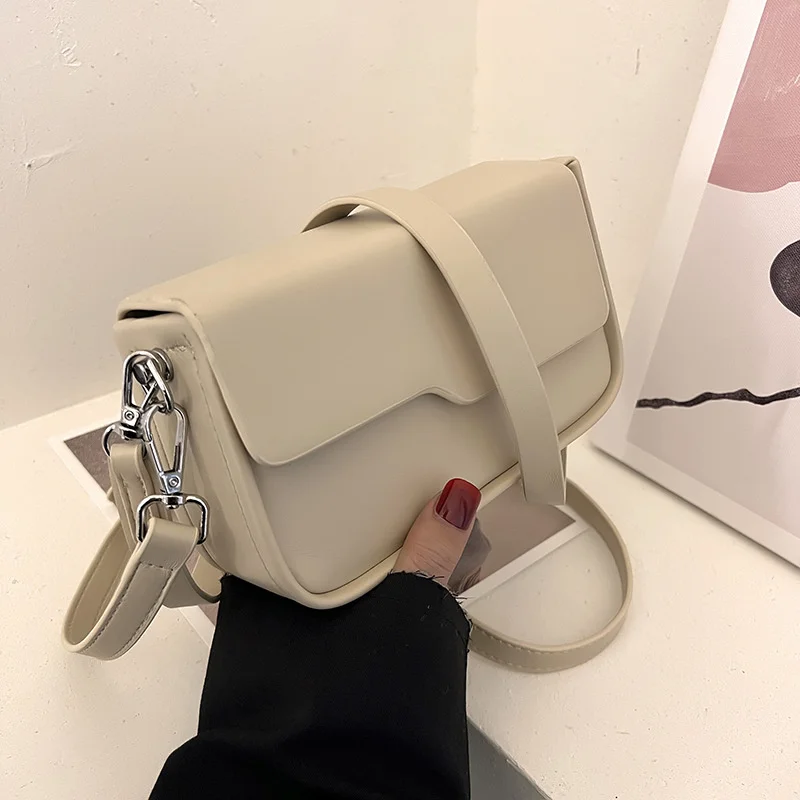 

Fashion Bag Women New Style French Stick Korean Version Simple Armpit Shoulder PU Leather Texture Messenger bag