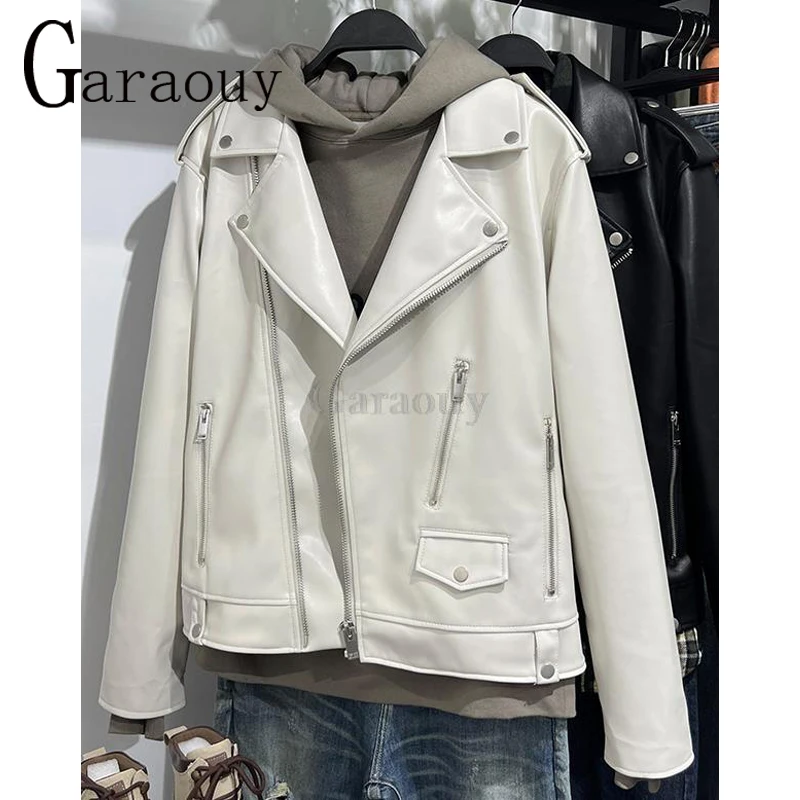 Garaouy 2022 New Autumn Men\'s White Faux Leather Biker Jacket PU Leather Jacket High Quality Solid Zipper Coat Fashion Outwear