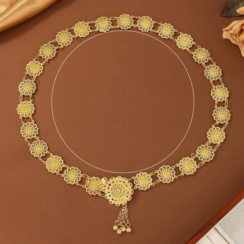 

Retro Water-Sprinkling Festival Waist Chain Hollow Out Carved Design Thai Belly Waist Chain Gold Color Flower Pattern Metal Belt