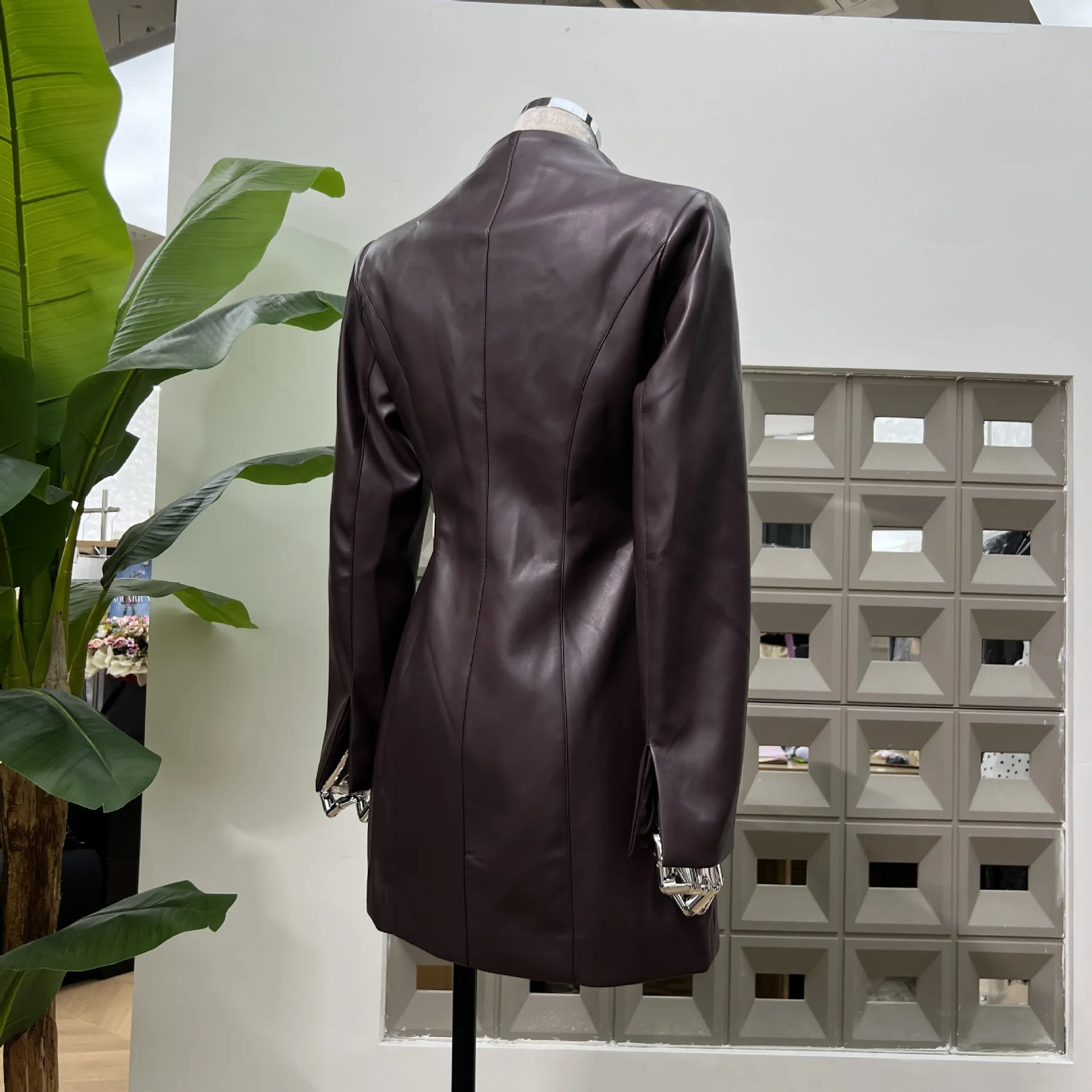 Cool Mat Pu Suit Dr… - image