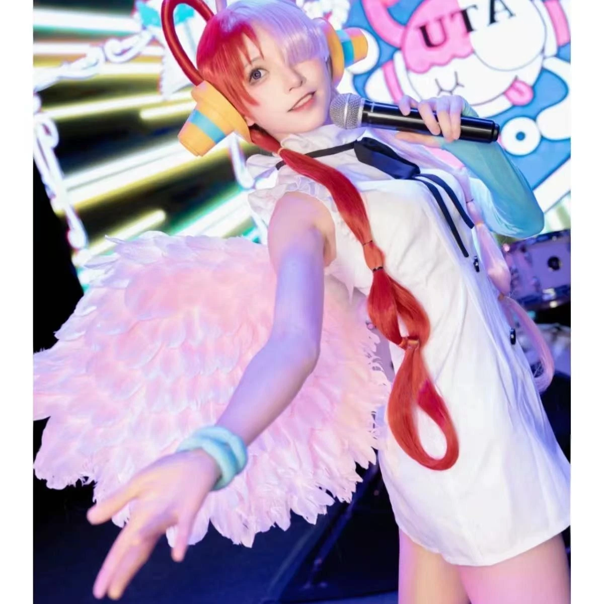 

Anime Film RED Daughter of Shanks Uta Cosplay Costume with Earphone Women Daily Pink Coat Dress Halloween Carnival Party Outfit