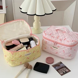 Borsa cosmetica trapuntata tipo 3 borsa da viaggio per Organizer da viaggio di grande capacità borsa da viaggio con motivo a nodo con fiocco carino