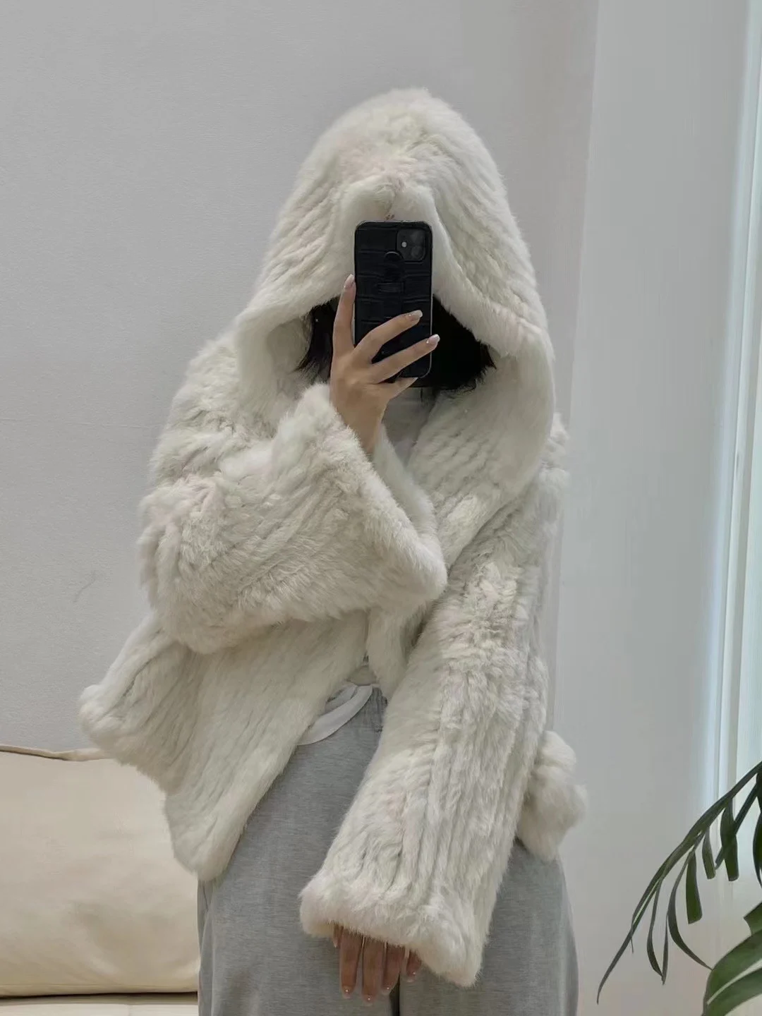 

Furshehe Autumn Winter Women Real Rabbit Fur Coat Short Fashion Hooded Fur Jacket Loose Manual Weave Streetwear Flare Sleeve