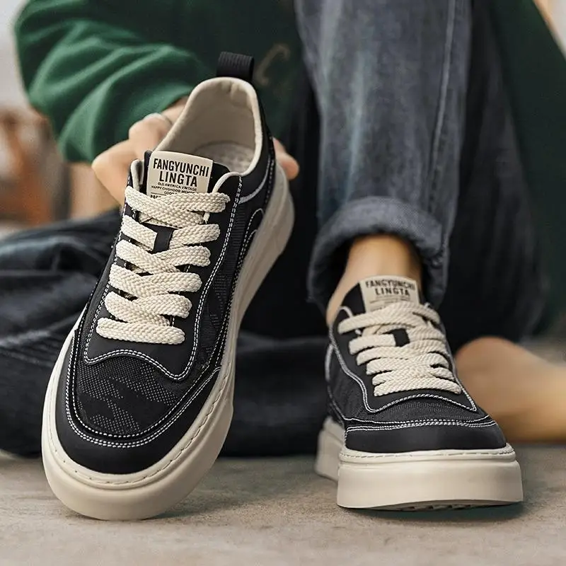 Men's Thick Bottom Heightening Casual Comfortable All-Match Shoes Black White Lace Lightweight Sports Shoes Canvas Sneakers