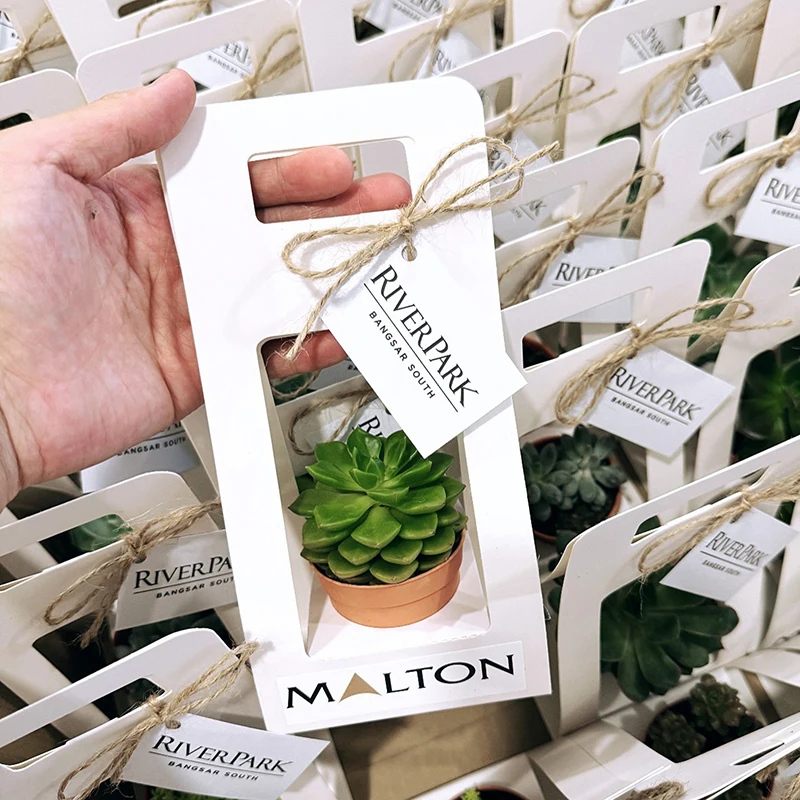 

10Pcs Double-Sided Waterproof Kraft Paper Flower Basket Bouquet Handle Carton Portable Creative Gift Wrapping Box for Holiday