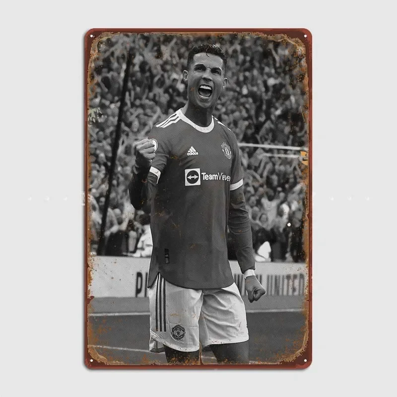 Ronaldo Football Player Gamer Room Decoration Metal Signs Vintage Poster Tin Signs Retro Home Decoration Accessories Art Mural