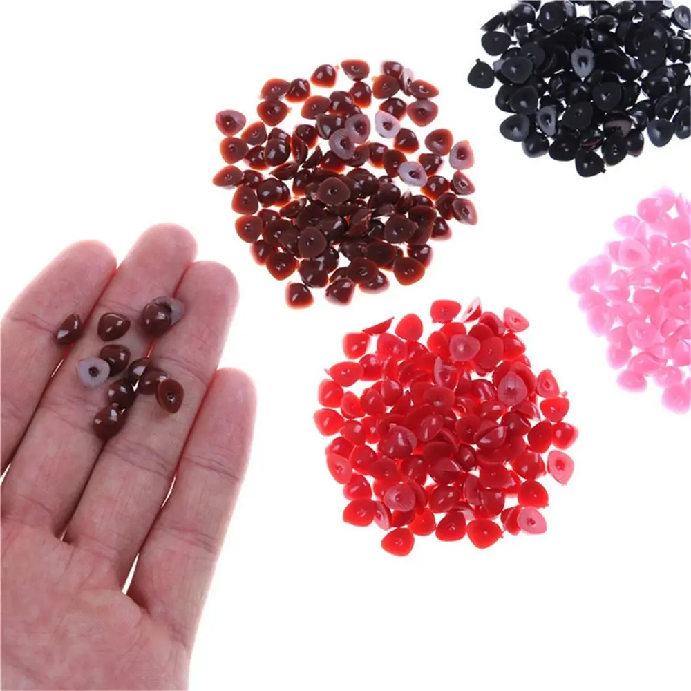 100 pz/pacco nasi a triangolo in plastica per bambole giocattoli per bottoni a forma di orso giocattolo artigianato fai da te sicurezza bambino bambole per bambini accessori per il naso