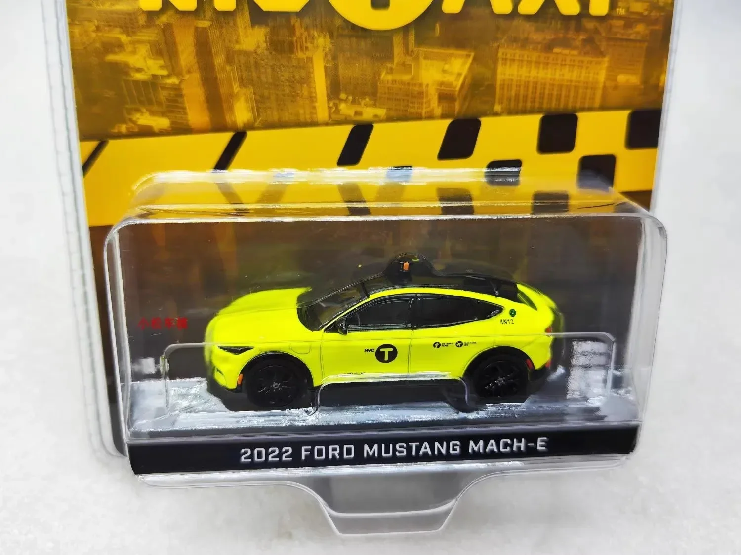 1:64 2022 Ford Mustang Mach-E NYC Taxi Diecast Metal Alloy Model Car Toys For Gift Collection