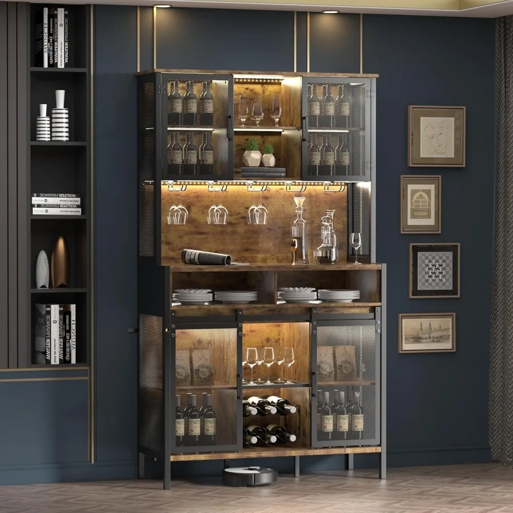 Armário de bar de café e vinho QNICE de 72 "com porta deslizante de celeiro, armário de buffet de fazenda com rack de vinho e suporte de vidro, LED