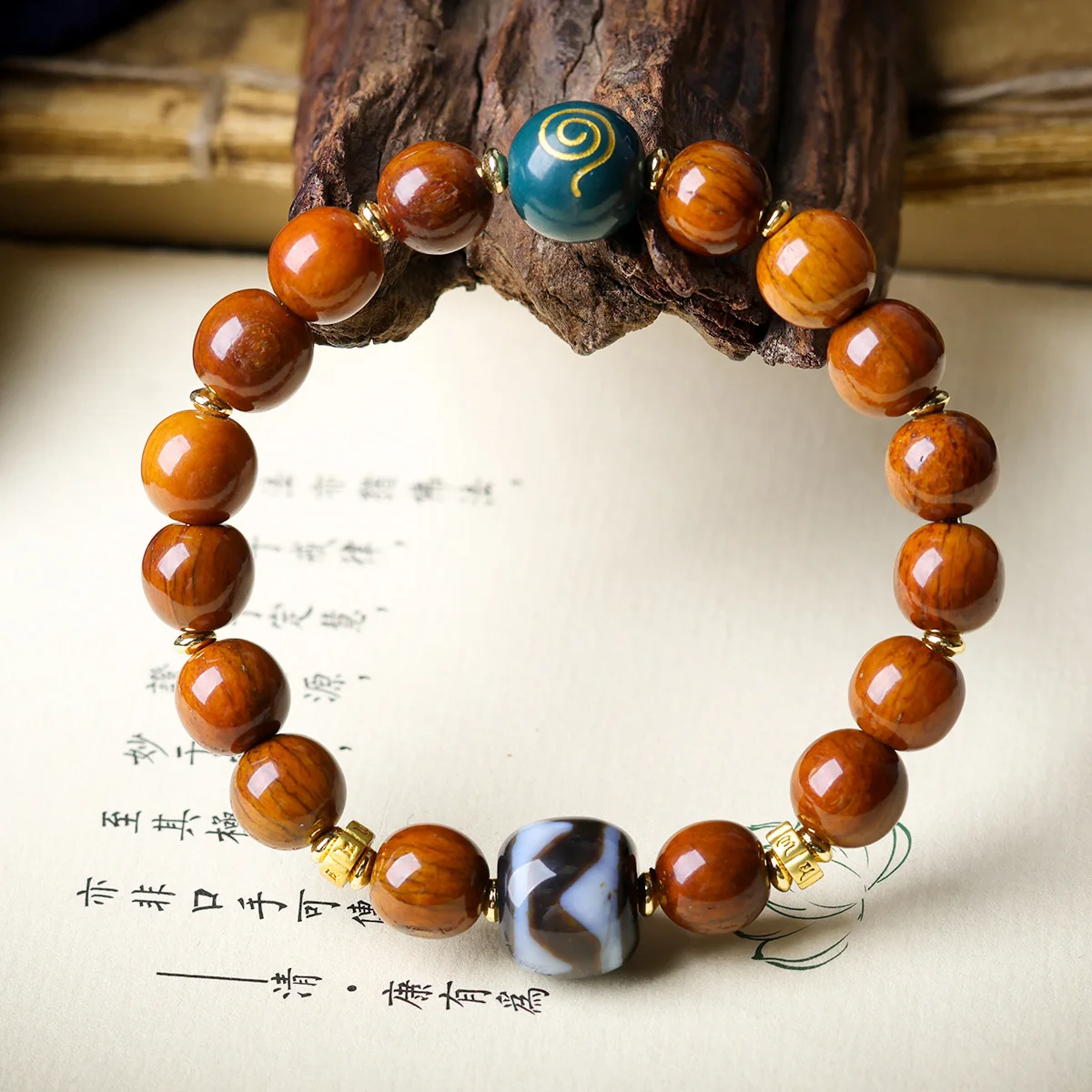 

Original Tibetan Bone Tiger Teeth Tianzhu Bracelet Cultural Play Yak Bone Ethnic Style Men's and Women's Handstrings