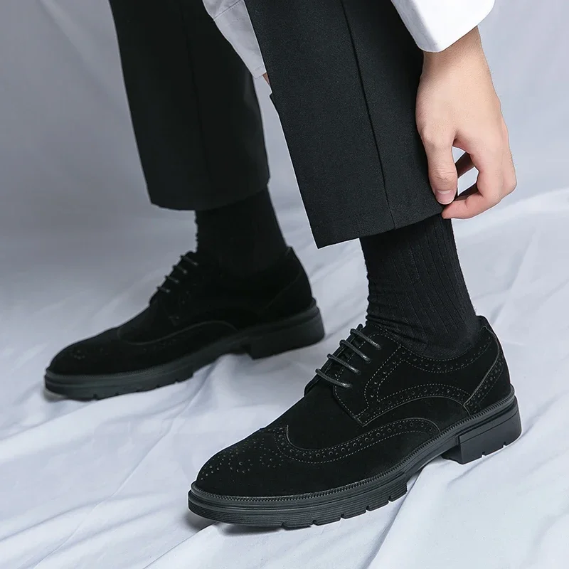 High-quality British Style Thick Soled Wear-resistant Brogue Shoes for Men New Men's Suede Leather Shoes Classic Oxford Shoes