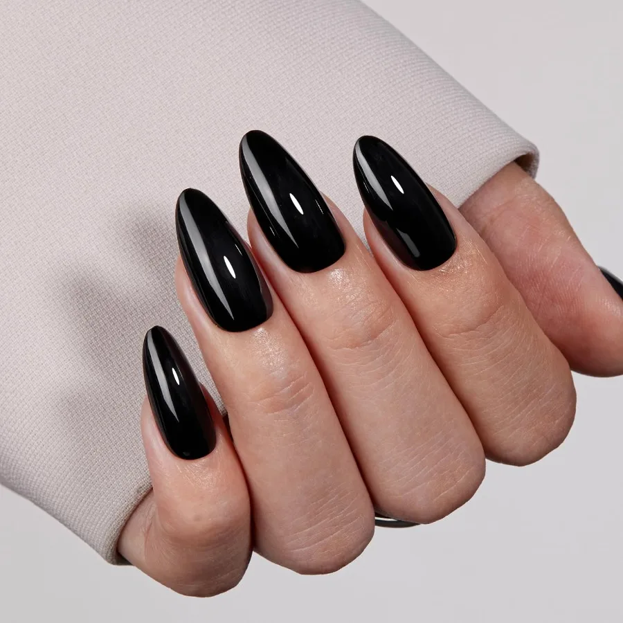 Press on Nails Kit per unghie con finitura crema nera solida di mandorla media per donne Unghie finte in gel morbido opaco riutilizzabile con colla per cuticole