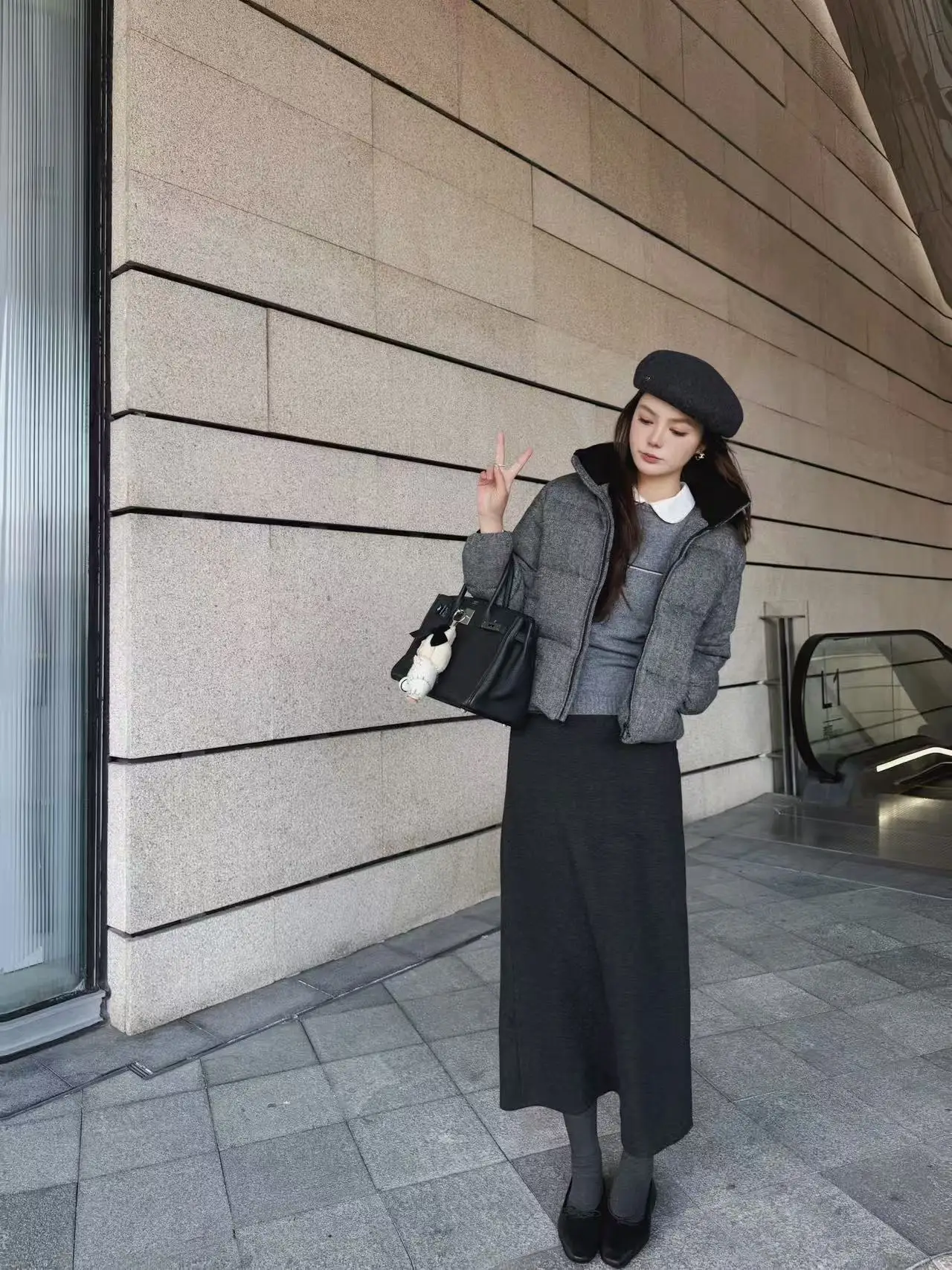 

Зимняя женская куртка Thom Home SD: теплая, белая, на пуху, с эффектом похудения, повседневная, на молнии