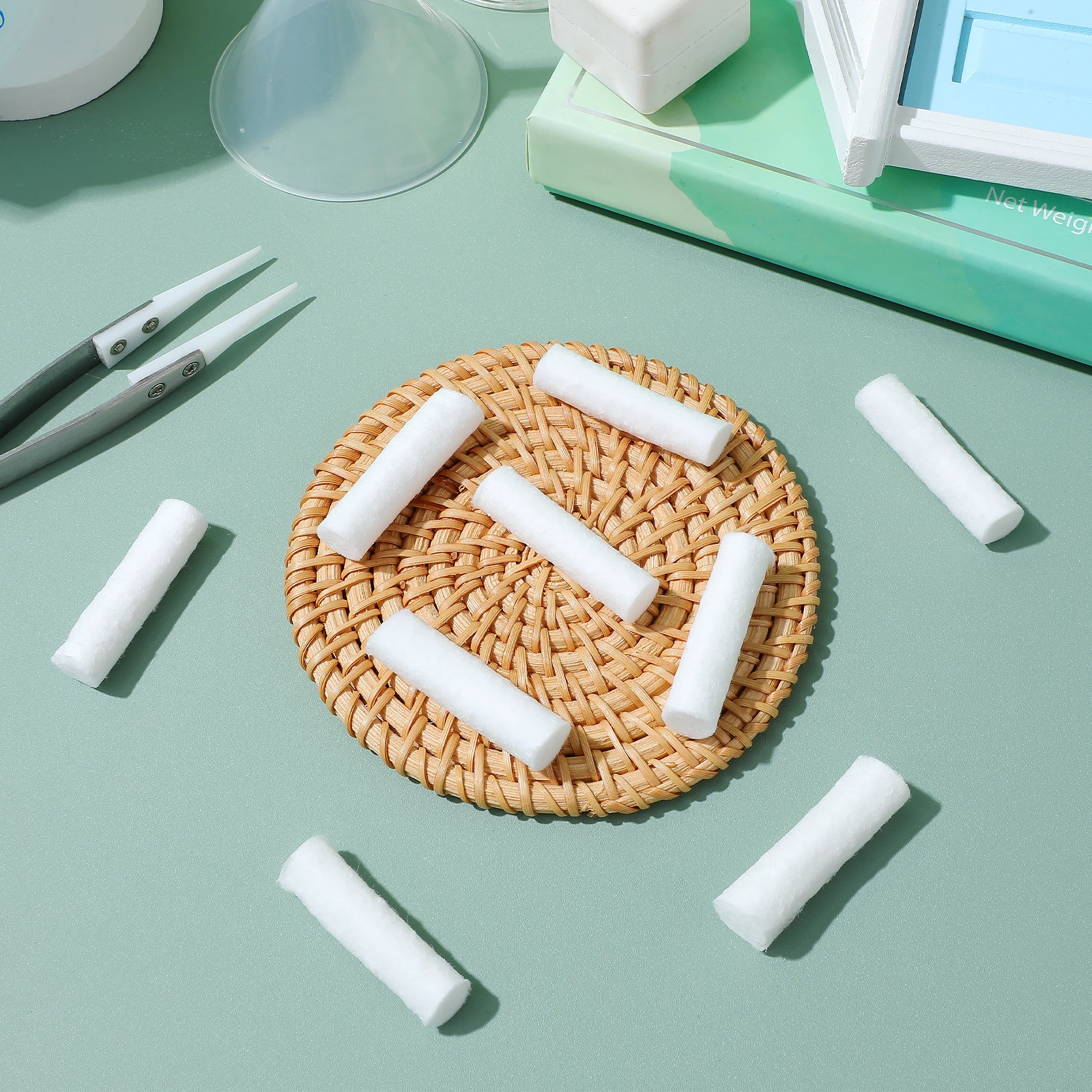 

1 Box Tattoos Cotton Roll Random Color Absorbent Cotton Rolls for Lips Tattooing Dental Nose Bleed Care Nose Bleed Plug