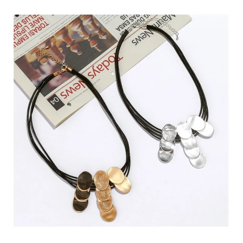 

Foreign Trade Popular Women's Metal Jewelry Collarbone Chain Retro Simple Jewelry Short Necklace