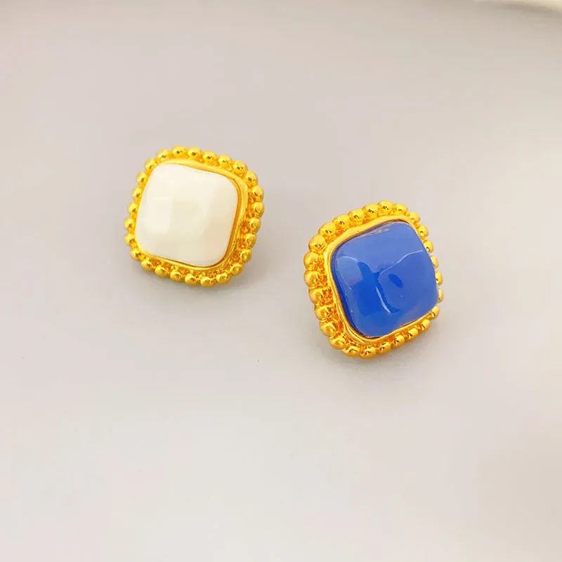 

Russia Style Classic New Fashion Small Square Inlaid Resin Personalized Simple Stud Earrings for Women Chinese High-end Earrings