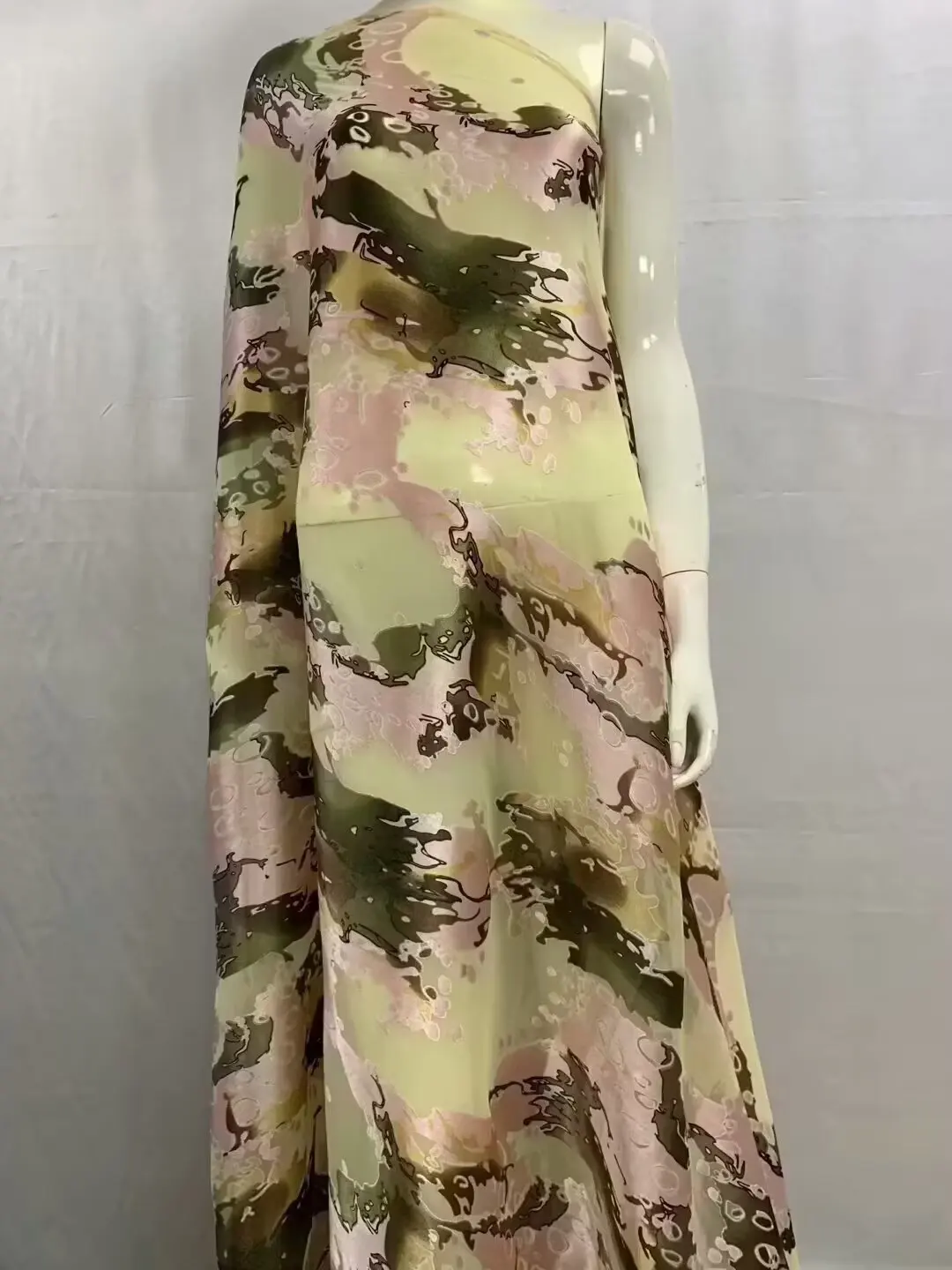 

2025 Высокое качество, роскошная французская кружевная ткань с вышивкой, новый дизайн, африканская шелковая шифоновая кружевная ткань для женщин, свадебное платье