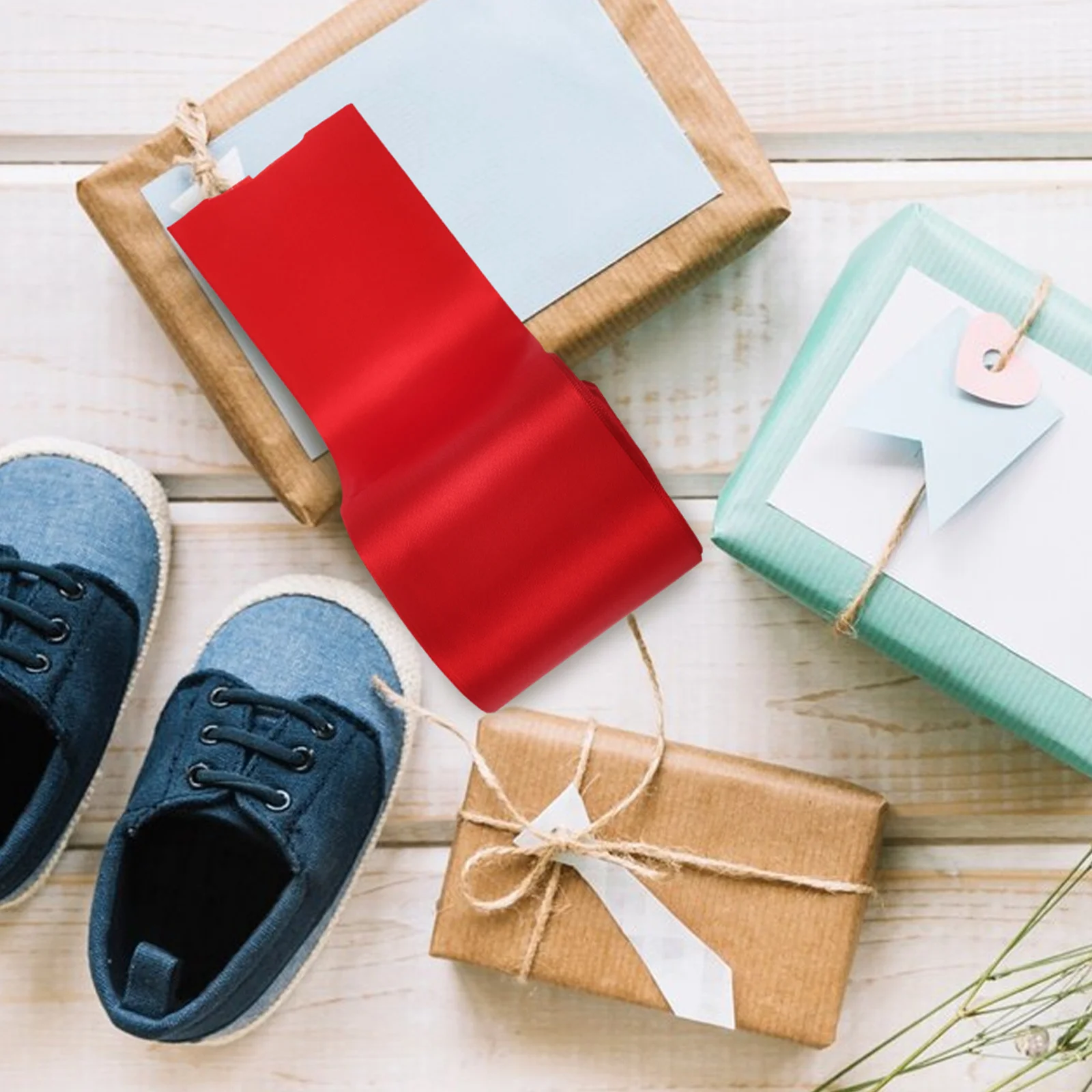 1 Roll Red Polyester Ribbon Smooth Single-Sided Finish for Wedding Party Decoration Present Wrapping Floral Arrangement Craft