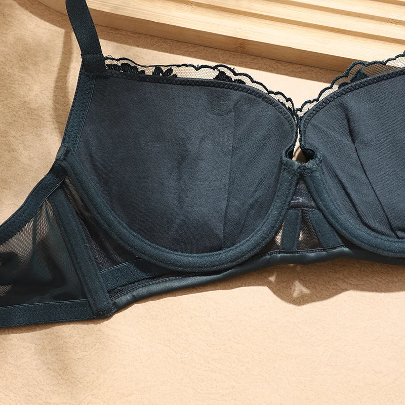 Autumn Winter Women’s Push Up Lace Bra Comfort Padded Underwire Bra Lift Up Add One Cup FW6052