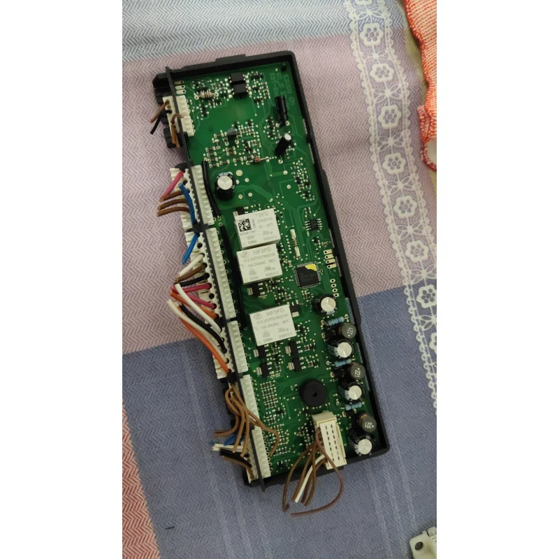 

Для холодильника Siemens Bosch 9000911341, материнская плата 9000911341, протестирована хорошо