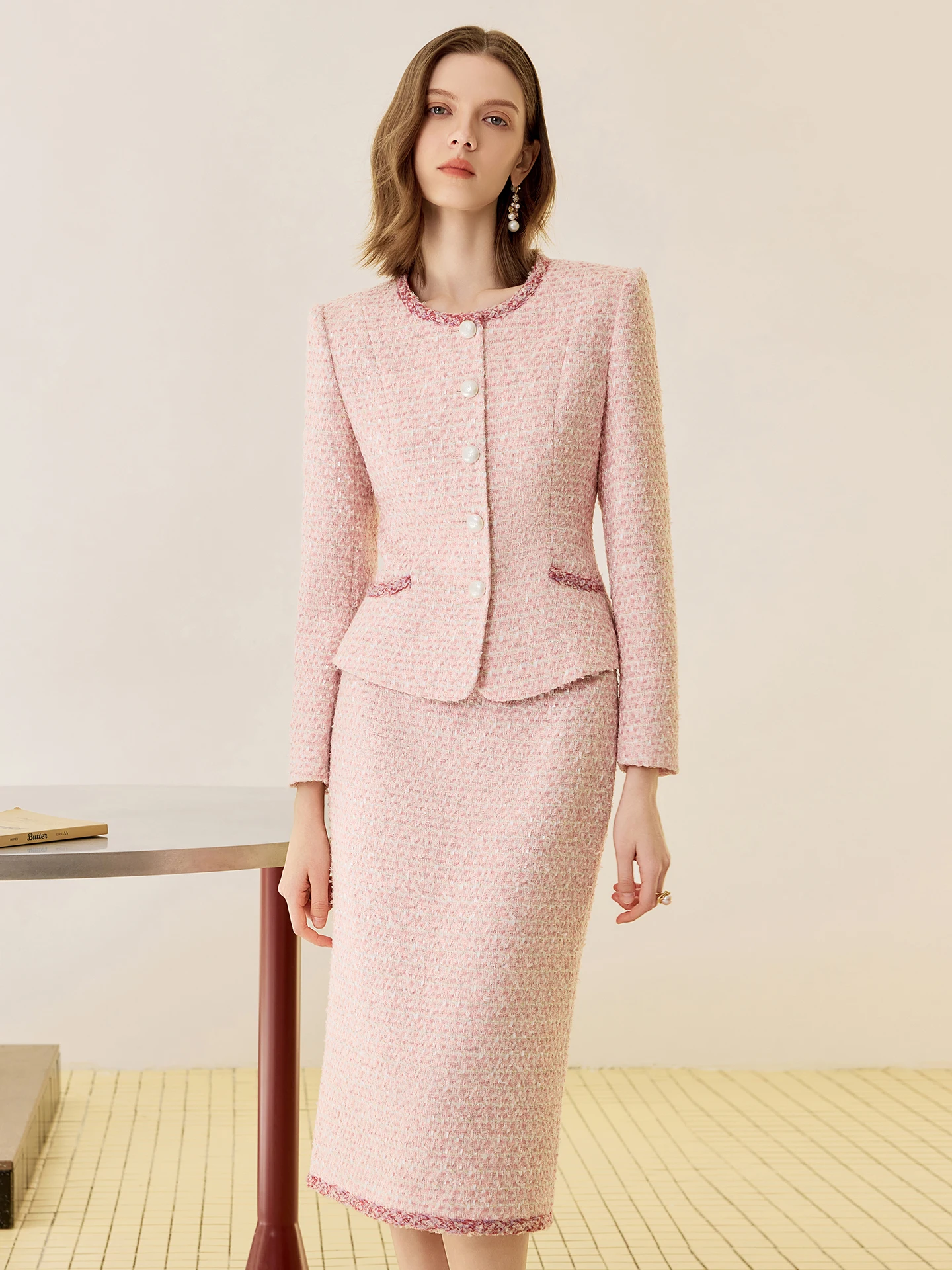 

Высококачественная французская розовая костюмная юбка, женская осенне-зимняя новинка, темпераментная светская профессиональная одежда, комплект из двух предметов