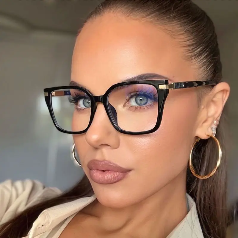 Square women's glasses, custom prescription, with adjustable lenses of refractive power -0.5 -1.0  -2.0  -2.5 -3.0 to -6.0