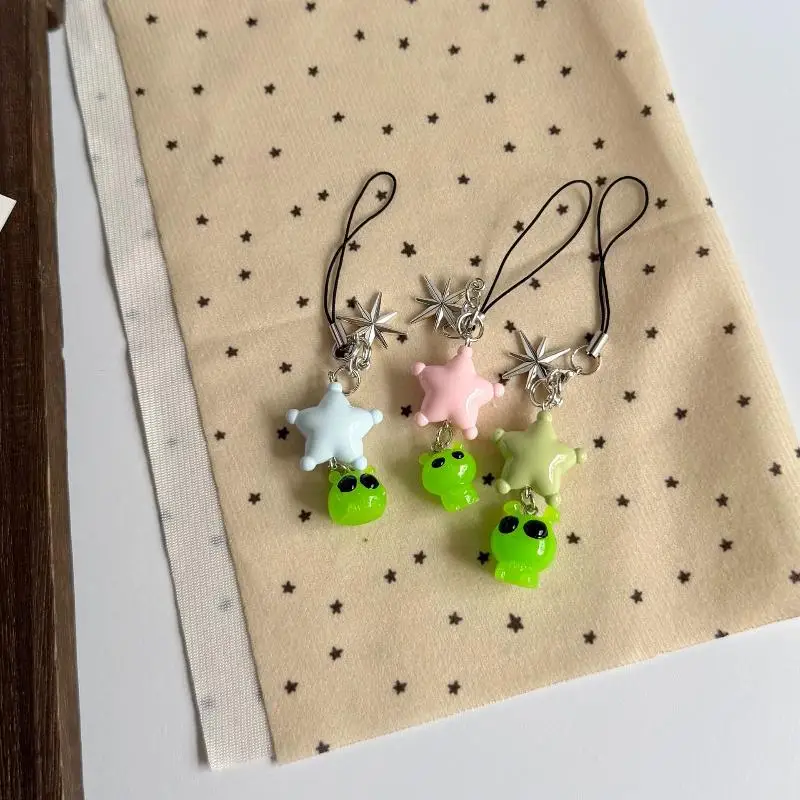 Hot Sale Cute Big Eyes Alien Keychain Mobile Phone Lanyard Bag Charm Backpacks Purses Pendant Party Gift Creative Small Pendant