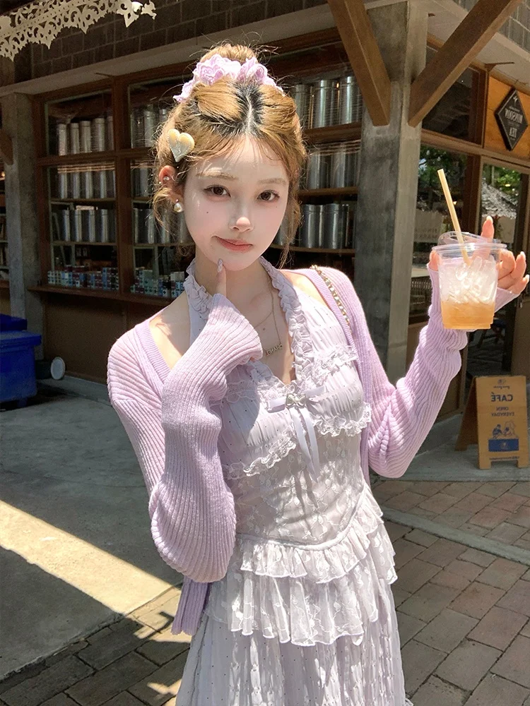 

Женский розовый комплект из укороченного топа с V-образным вырезом и юбки, летний модный комплект из двух предметов с дизайном на бретельках, создающий эффектный образ