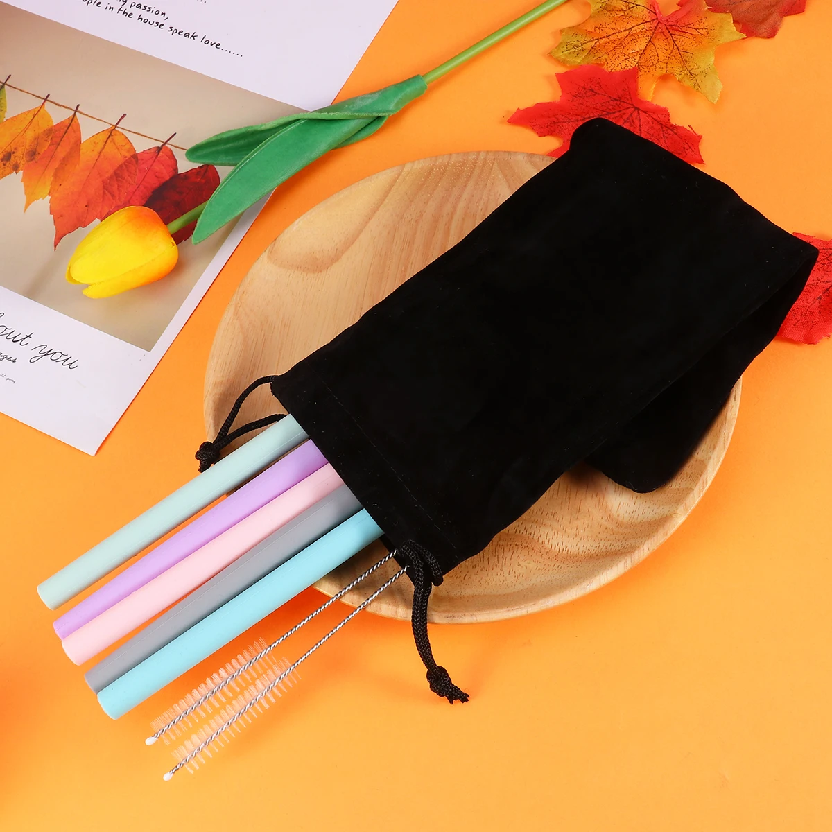 

8Pcs Silicone Straws Set Reusable Eco-Friendly Curved Straight Drinking Straws Smoothies Yogurt Cleaning Brushes Bag