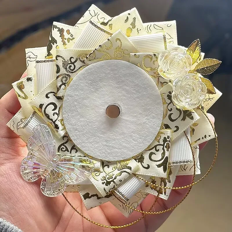 "Sparkling Rose Doll" is a very popular cosplay project at the comic exhibition. Suitable for relatives and friends,size 55-75mm