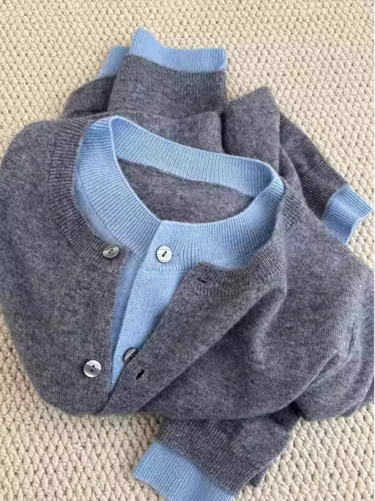 

2025 Korean Sle ey Splice Knitted Cardigan round Ne Base irt Women's Autumn Winter Small Size Inner Wear Long Sve