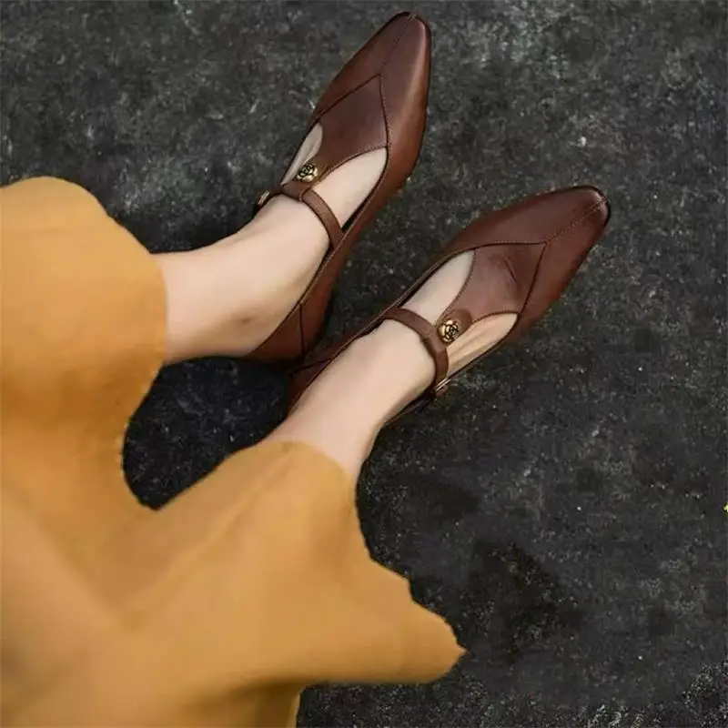 2026 Women's Rose Decor T-Strap Loafers, Vintage Elegant Soft Leather Low Heel Comfort Shoes for Spring Office, Commute & Dating