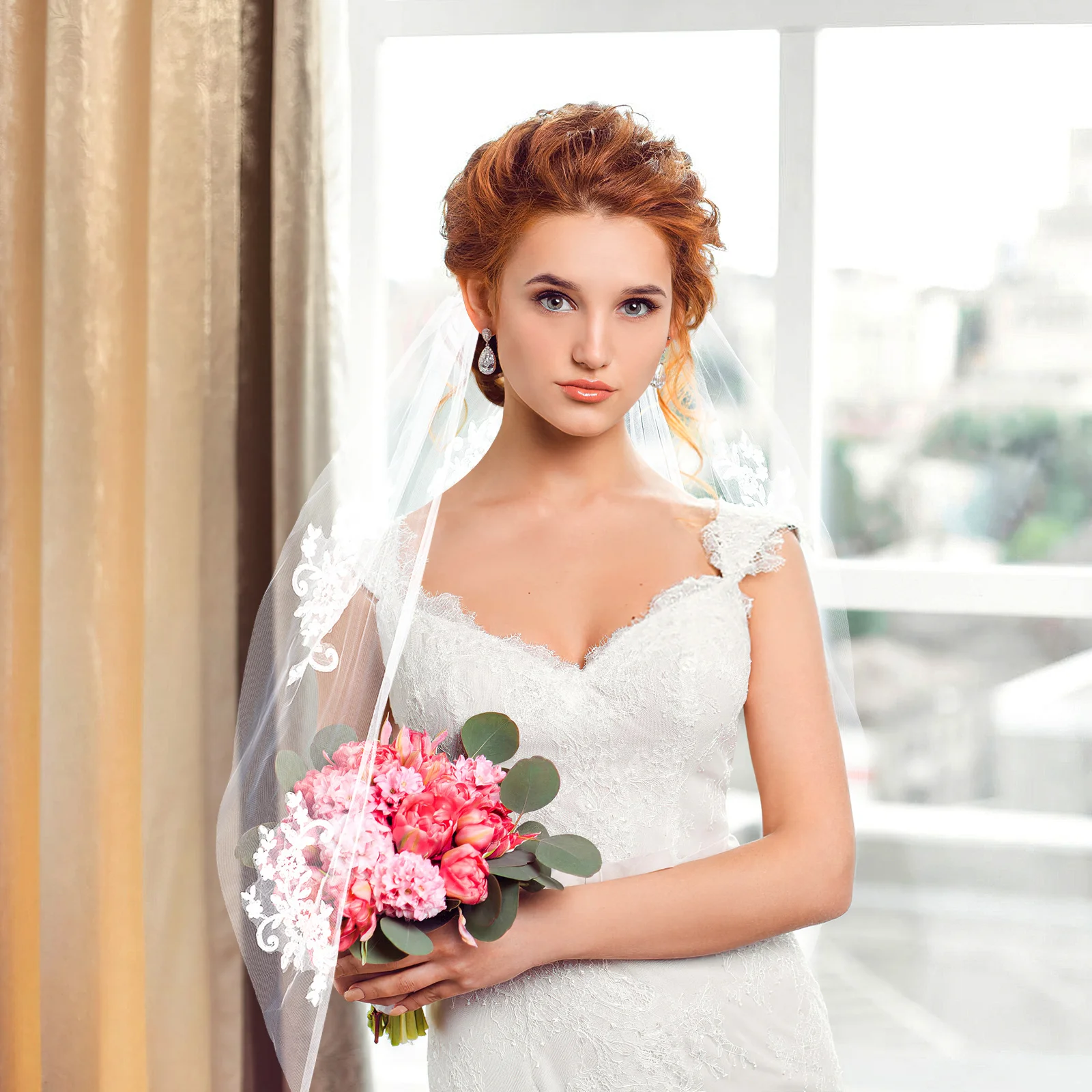 

Exquisite Bridal Veil Short Wedding Headpiece Crystal Tiara Comb Lace Veil for Bride Communion Party Ceremony