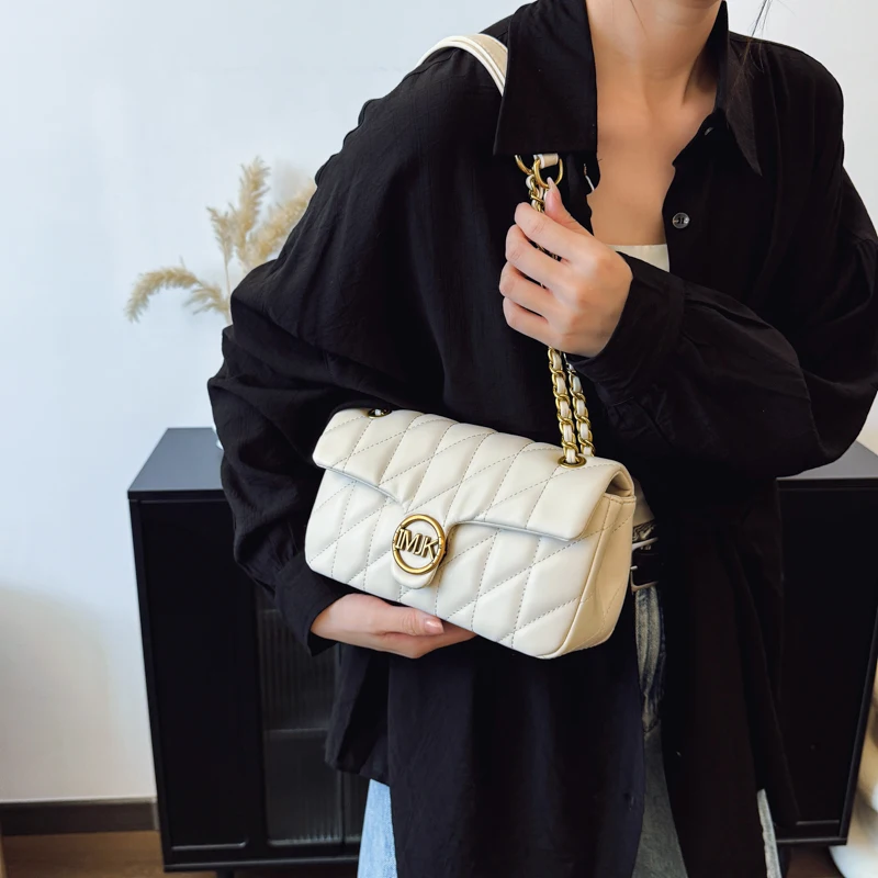 

2025 Luxury Bucket-Style Leather Shoulder Bag - Bohemian Women's Handbag With Tassel Decor & Magnetic Drawstring