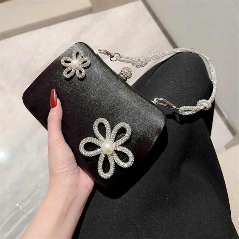 

Trendy Clutch Purse Eveing Bag with Sophisticated Embellishment for Women 20CA