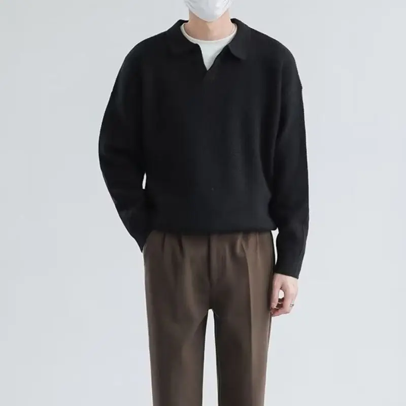 เสื้อโปโลคอสูงถักแบบแนวตั้ง ผ้าทอแบบสบายๆ เสื้อสเวตเตอร์สวมหัวลำลองสำหรับผู้ชาย ฤดูใบไม้ร่วงและฤดูหนาว ปกเสื้อแบบปกเชิ้ต ผ้าเนื้อนุ่ม อุ่นสบาย