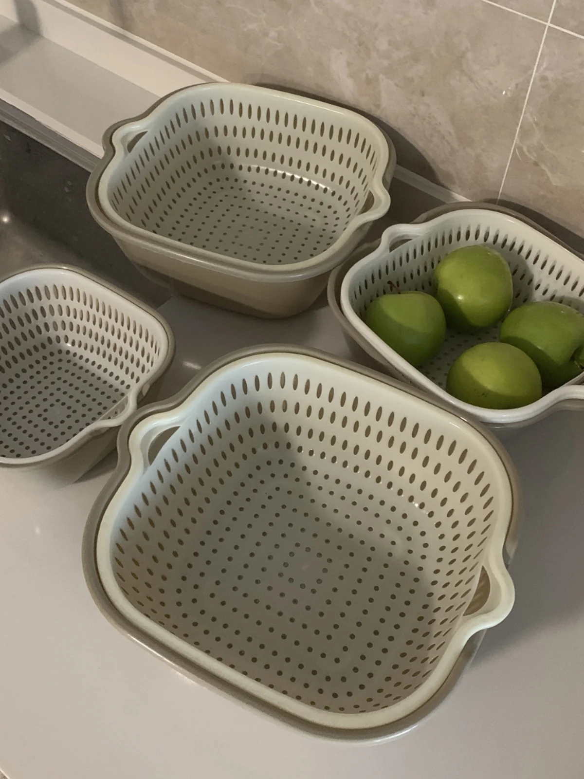 

Washing basin Kitchen Household drain basket Plastic fruit basin Vegetable Fruit basket Storage baskets