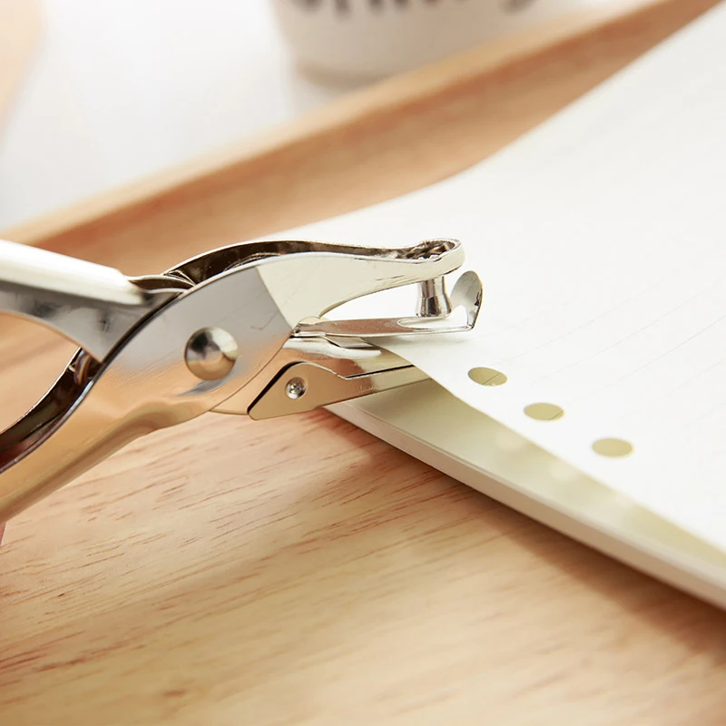 Dziurkacz 3/6mm Przenośny dziurkacz z pojedynczym otworem Materiał papierowy Scrapbooking Ręczne rzemiosło metalowe Materiały biurowe do oprawy