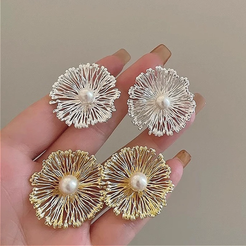

925 Sterling Silver Fireworks Flowers Hollowed Out Pearls Stud Earring for Women Fine Jewelry High Luxury Vintage Accessories