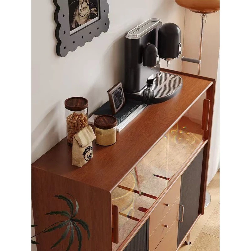 Nieuwe middeleeuwse massief houten eetkamerkasten, kleine appartementkasten, keukenverandakluisjes, theekasten, volledig geïnstalleerd