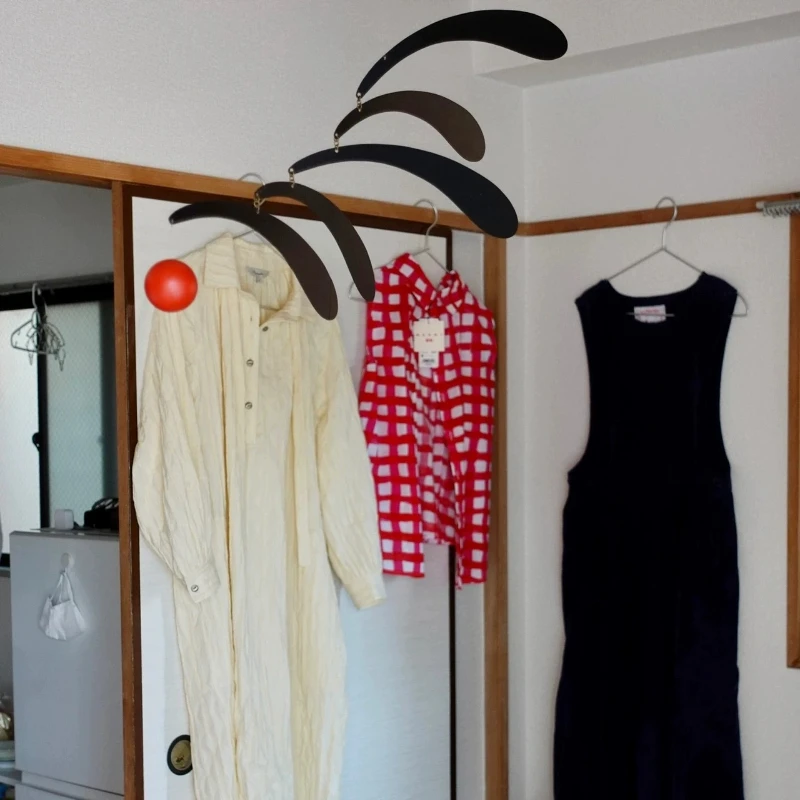 Kinetic Artistic Pendant Mid Century Hanging Ornament with Red Black Feathers Balance Wind Chime for Home Dynamic Ceiling Decor