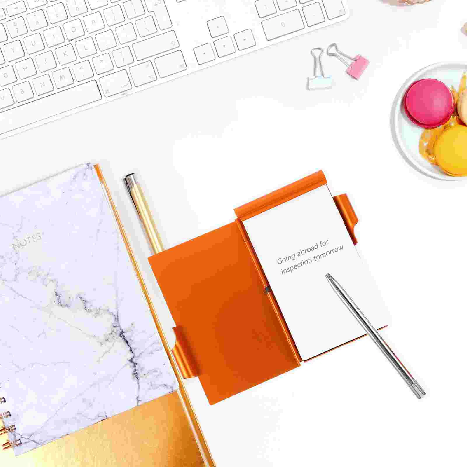 Notebook Kantor Notebook Kreatif Fashion Notepad Laptop Logam Mini dengan Tempat Pena