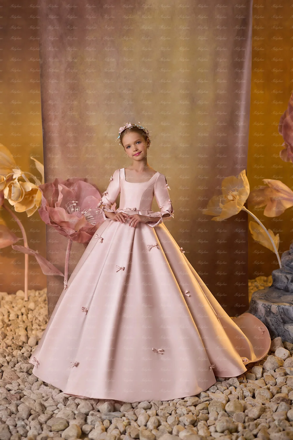 

Flower Girl Dress For Wedding Pink Satin Beading Floor Length With Bows Princess Beauty Pageant Dress Birthday Party Ball Gowns