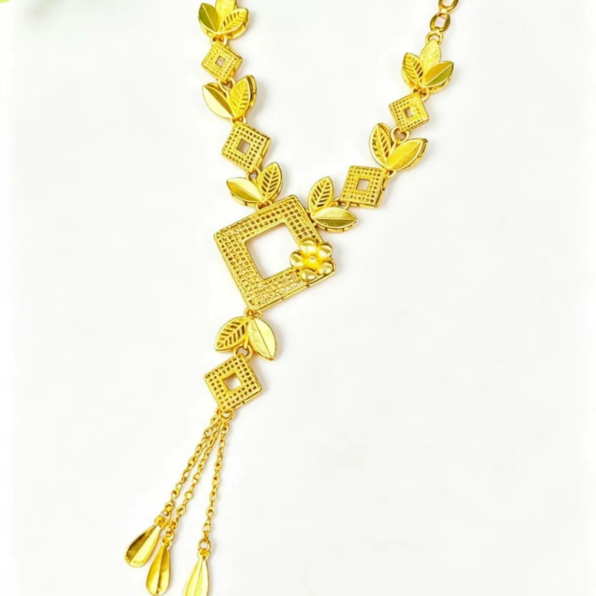 New Fashion Dubai French 24K Gold Plated Necklace Earrings Rings Bracelet Elegant Wedding Party Jewelry Set for Beloved 777