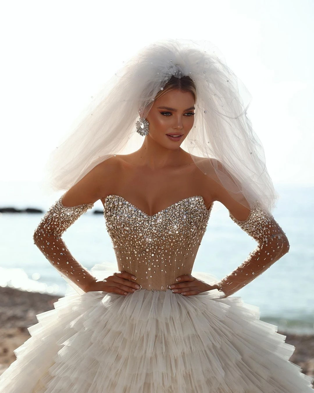 Luxury Strapless Wedding Dresses Princess Sleeveless Ruffle Tiered Bridal Gowns Custom Made فستين زفاف عاليه الجوده